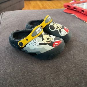 Crocs Disney Mickey Mouse Fur Lined Patch Toddler Size 9C